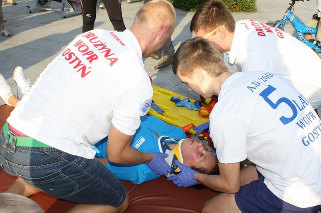 Zwyciężył mężczyzna w szpilkach - video