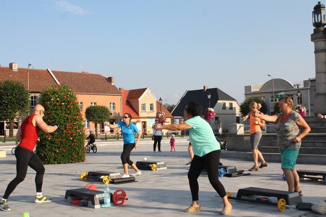 Zwyciężył mężczyzna w szpilkach - video
