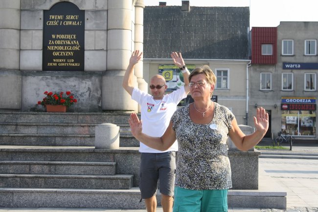 Zwyciężył mężczyzna w szpilkach - video