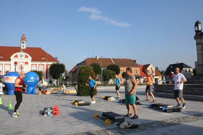 Zwyciężył mężczyzna w szpilkach - video