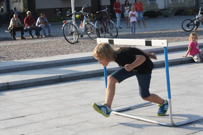 Zwyciężył mężczyzna w szpilkach - video