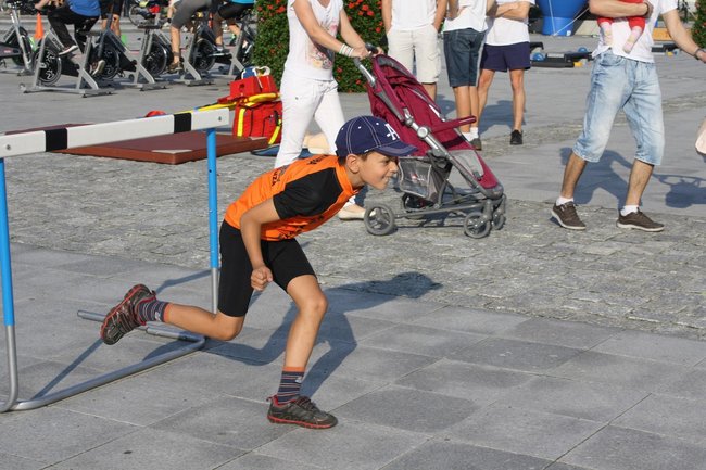 Zwyciężył mężczyzna w szpilkach - video