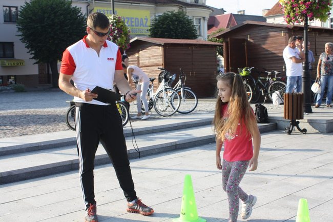 Zwyciężył mężczyzna w szpilkach - video