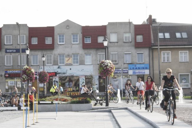 Zwyciężył mężczyzna w szpilkach - video