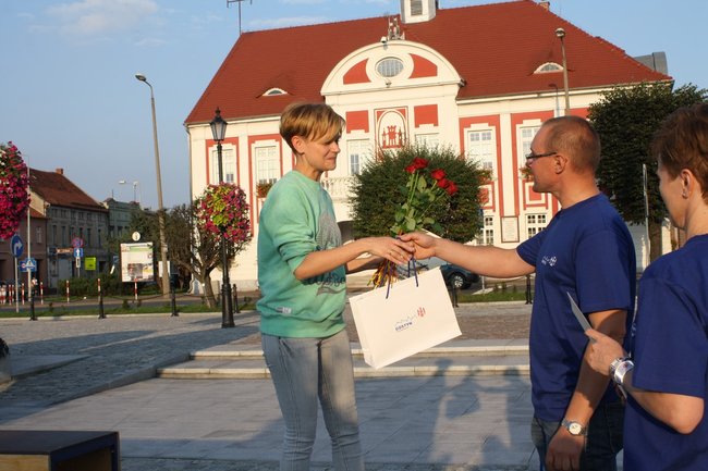 Zwyciężył mężczyzna w szpilkach - video