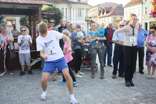 Zwyciężył mężczyzna w szpilkach - video