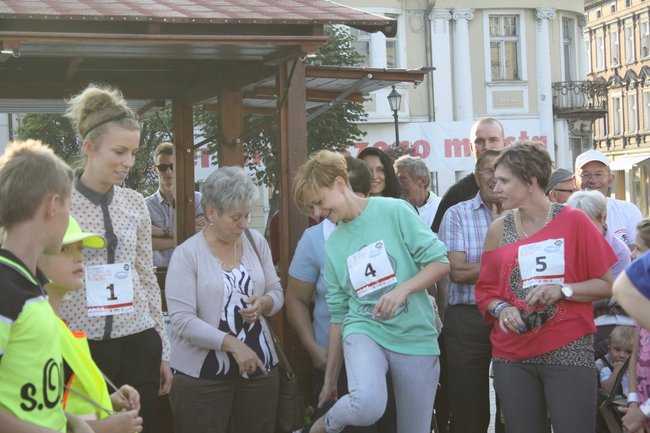 Zwyciężył mężczyzna w szpilkach - video
