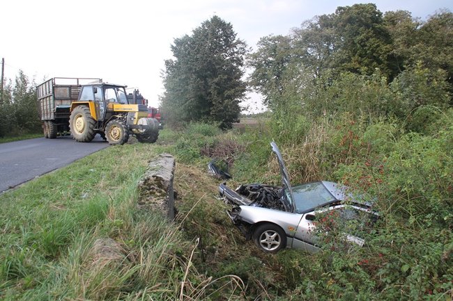 Groźny wypadek pod Pogorzelą - zdjęcia