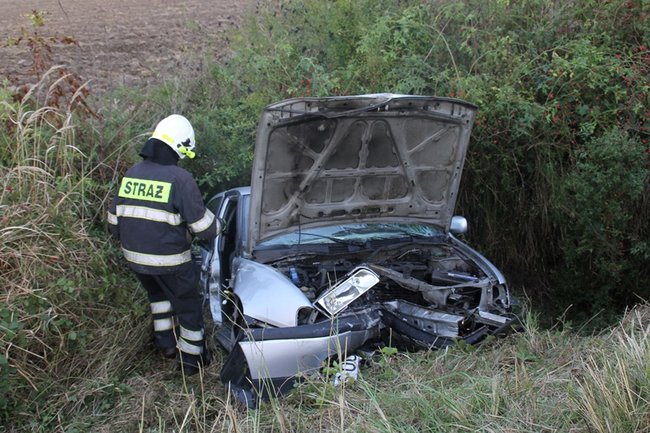 Groźny wypadek pod Pogorzelą - zdjęcia