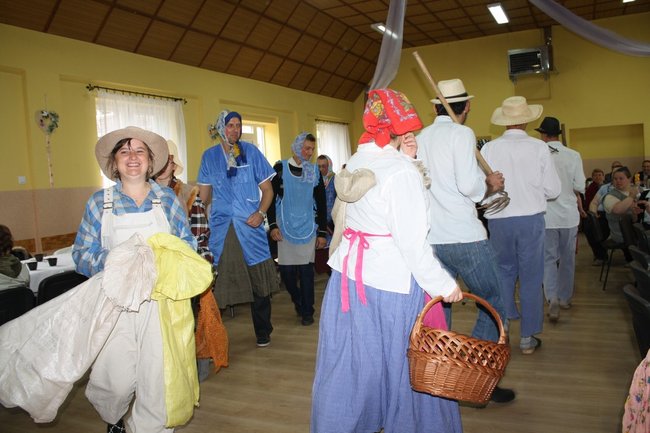 Zabawa z ziemniakami ? zdjęcia