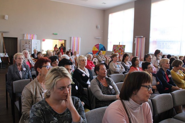 Kobiecie jest zawsze ciężej - zdjęcia