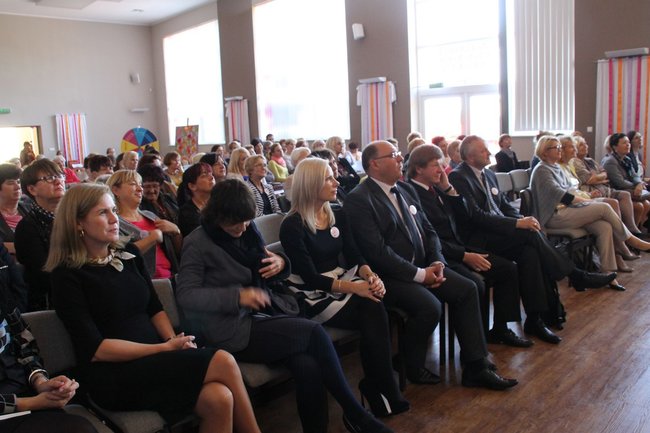 Kobiecie jest zawsze ciężej - zdjęcia