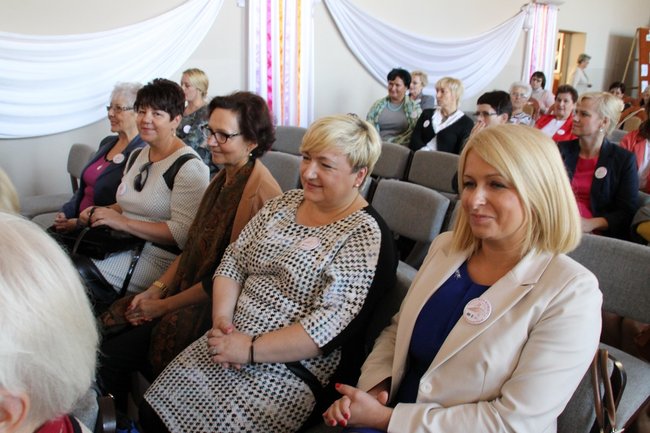 Kobiecie jest zawsze ciężej - zdjęcia