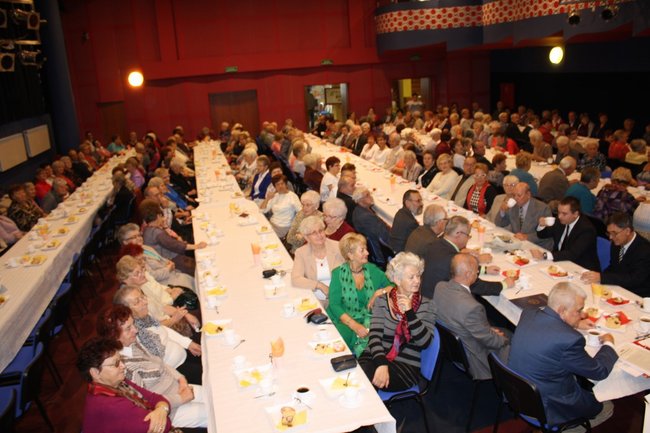 Przy wspólnym stole - zdjęcia