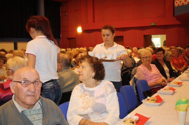 Przy wspólnym stole - zdjęcia