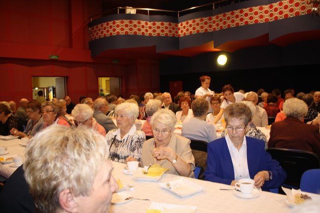 Przy wspólnym stole - zdjęcia