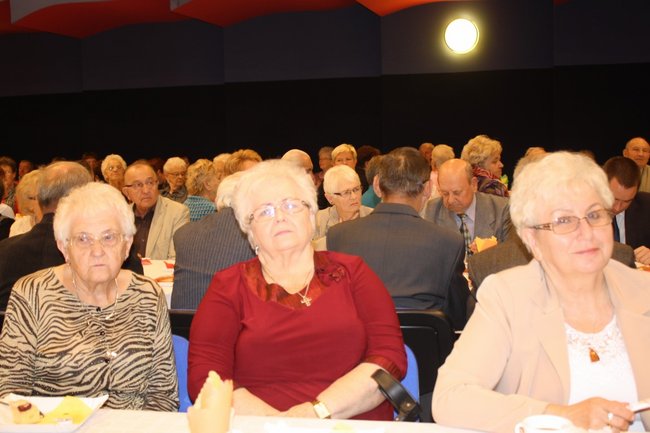 Przy wspólnym stole - zdjęcia