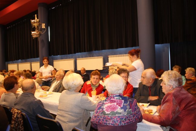 Przy wspólnym stole - zdjęcia