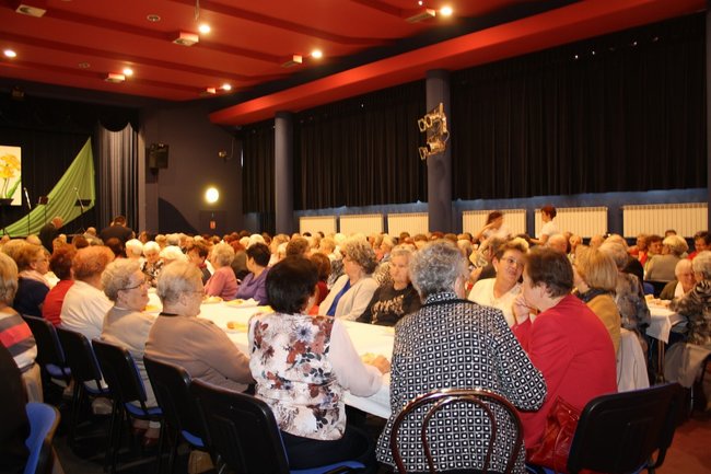 Przy wspólnym stole - zdjęcia