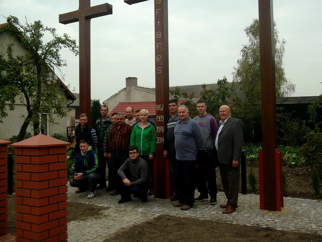 Postawili nowe krzyże - zdjęcia