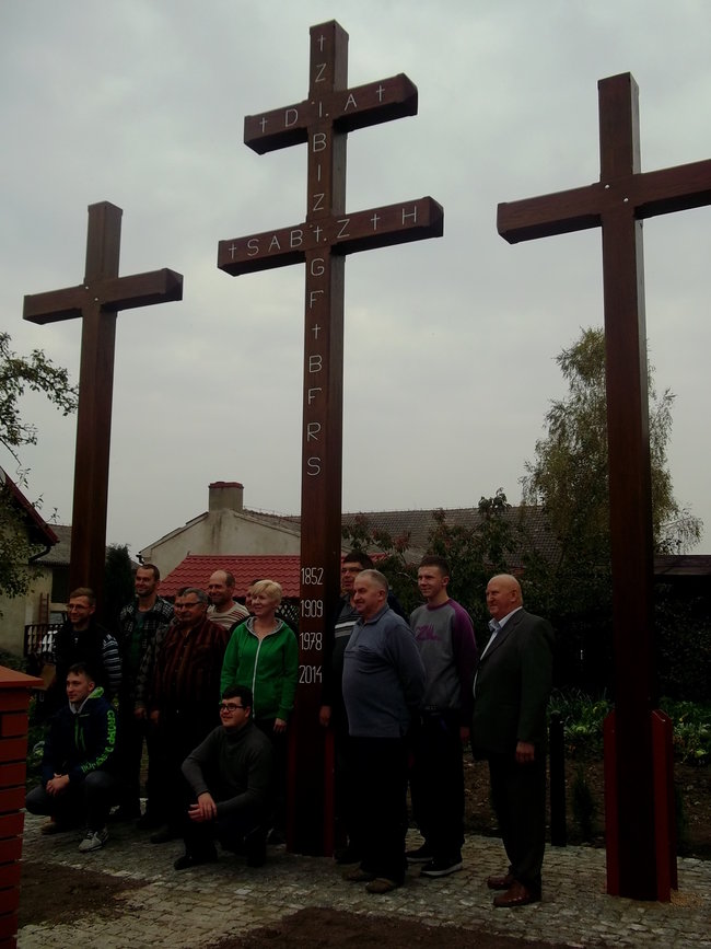 Postawili nowe krzyże - zdjęcia