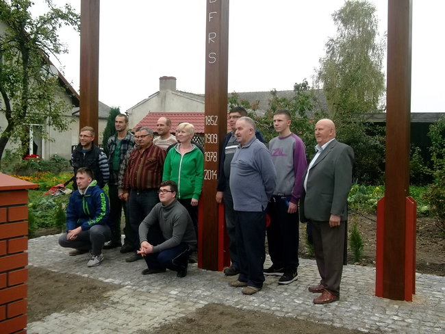 Postawili nowe krzyże - zdjęcia