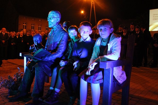 Usiedli obok błogosławionego - zdjęcia