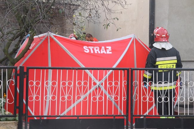 Ratownicy walczą o jego życie