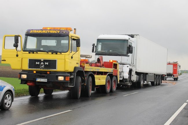 Złamał się na mostku - zdjęcia