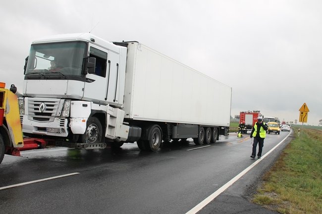 Złamał się na mostku - zdjęcia