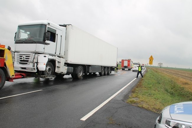 Złamał się na mostku - zdjęcia