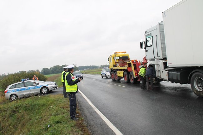 Złamał się na mostku - zdjęcia