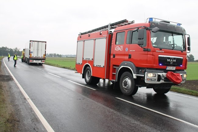 Złamał się na mostku - zdjęcia