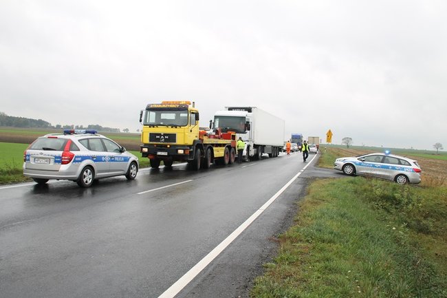 Złamał się na mostku - zdjęcia