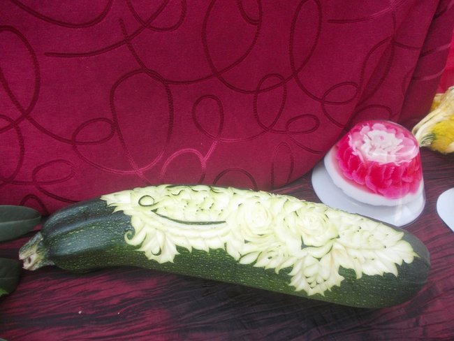 Karolina waży 598 kg! - zdjęcia