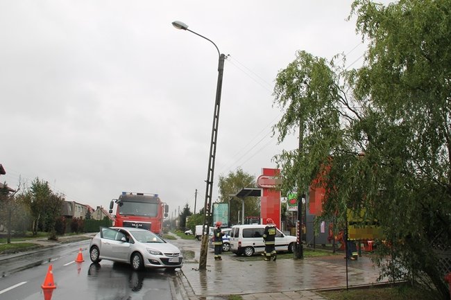  Nie zauważył słupa - zdjęcia