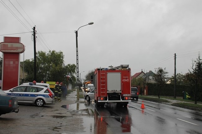  Nie zauważył słupa - zdjęcia