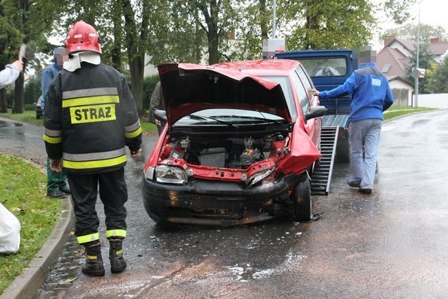Czołówka na skrzyżowaniu  - zdjęcia