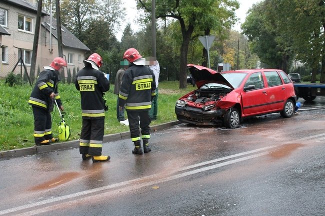 Czołówka na skrzyżowaniu  - zdjęcia