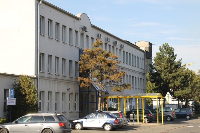 Alarm bombowy w trzech urzędach - zdjęcia