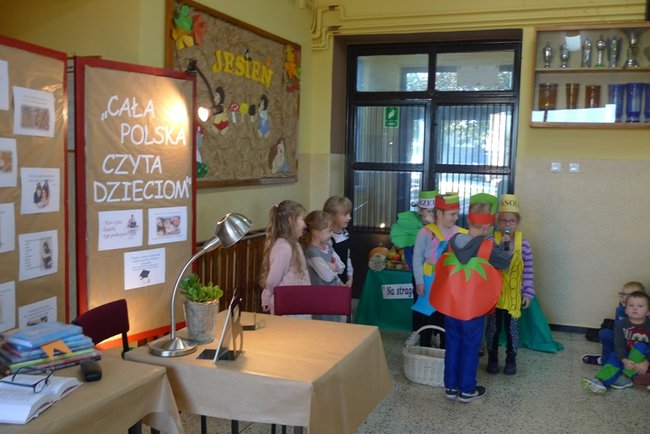 Dzieci czytały z burmistrzem
