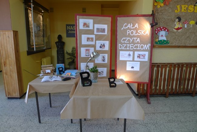 Dzieci czytały z burmistrzem