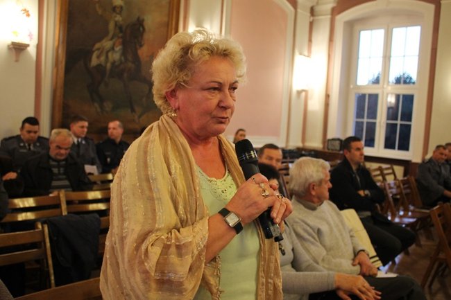 Tłumaczyli się przed mieszkańcami - zdjęcia