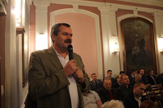 Tłumaczyli się przed mieszkańcami - zdjęcia