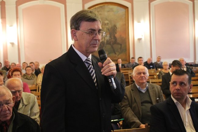 Tłumaczyli się przed mieszkańcami - zdjęcia