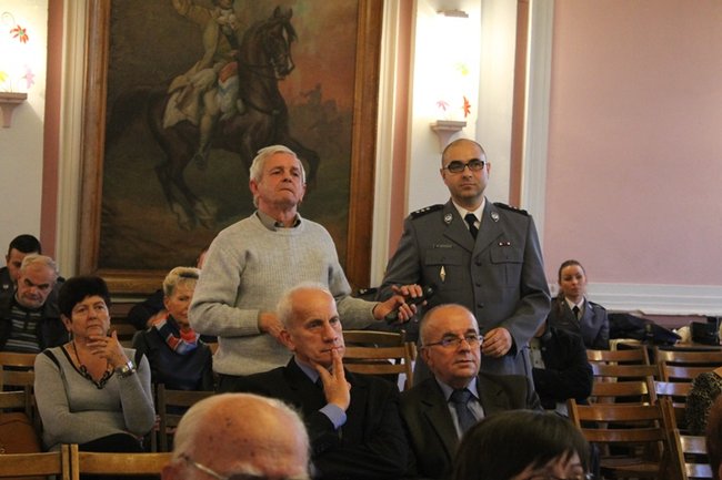 Tłumaczyli się przed mieszkańcami - zdjęcia