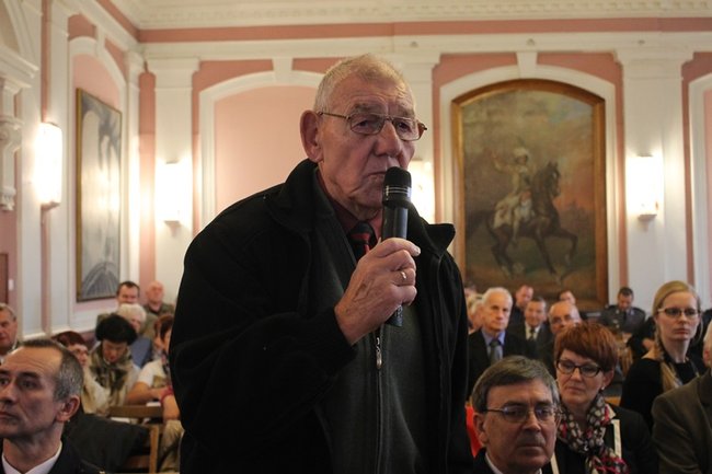 Tłumaczyli się przed mieszkańcami - zdjęcia