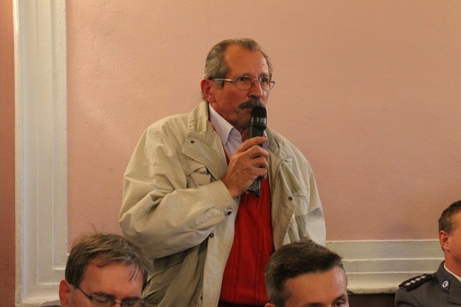 Tłumaczyli się przed mieszkańcami - zdjęcia