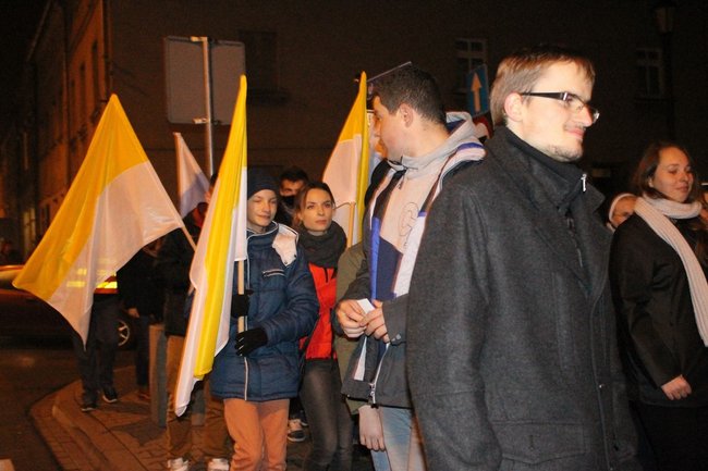 Święci zamiast wampirów - zdjęcia