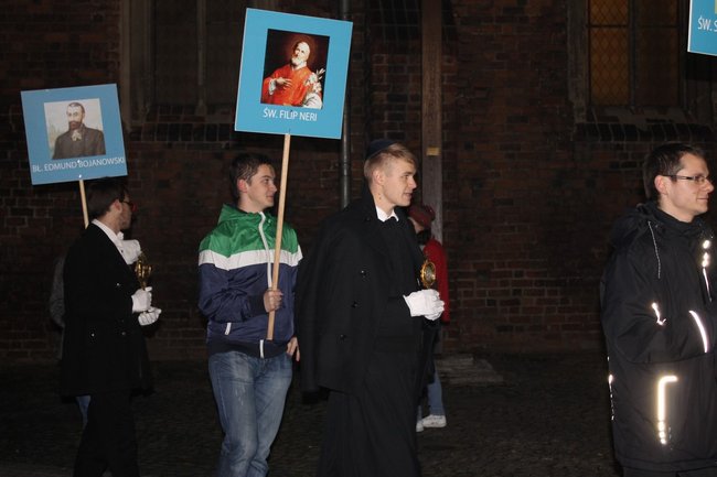 Święci zamiast wampirów - zdjęcia